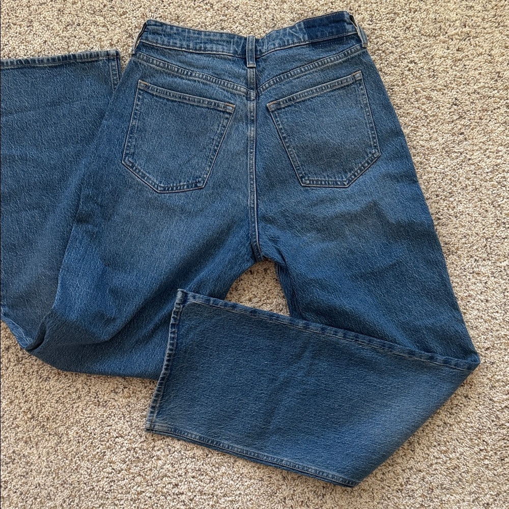 A&F High Rise 90’s Relaxed Fit Jeans - Picture 4 of 5